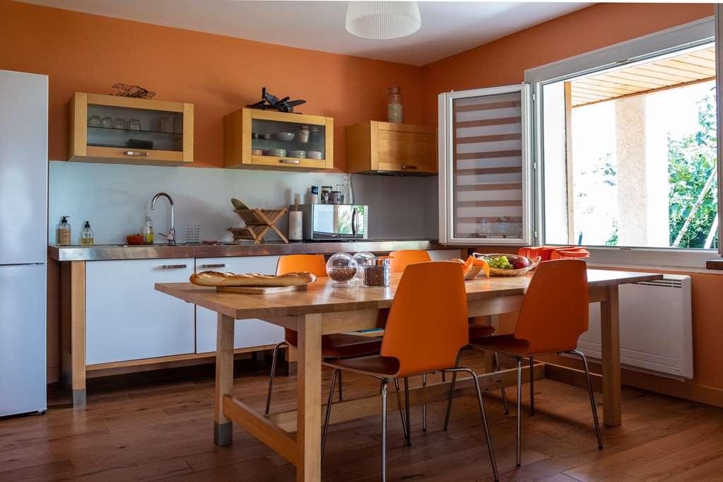 Escale Villa Marignane Nhà hàng bức ảnh